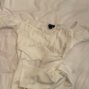 PREPPY WHITE WRAP TOP